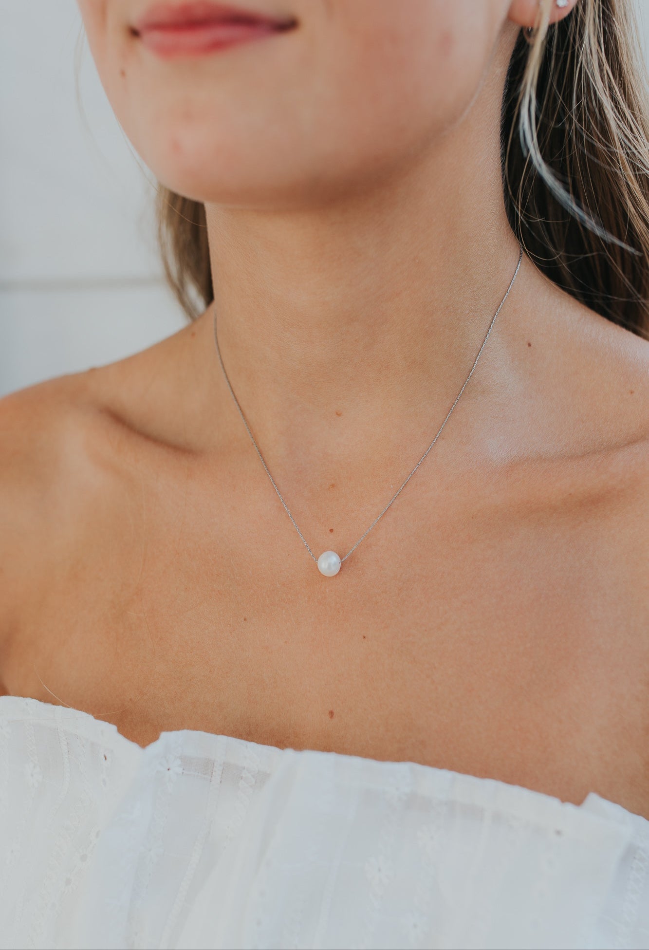 The June Necklace in Silver