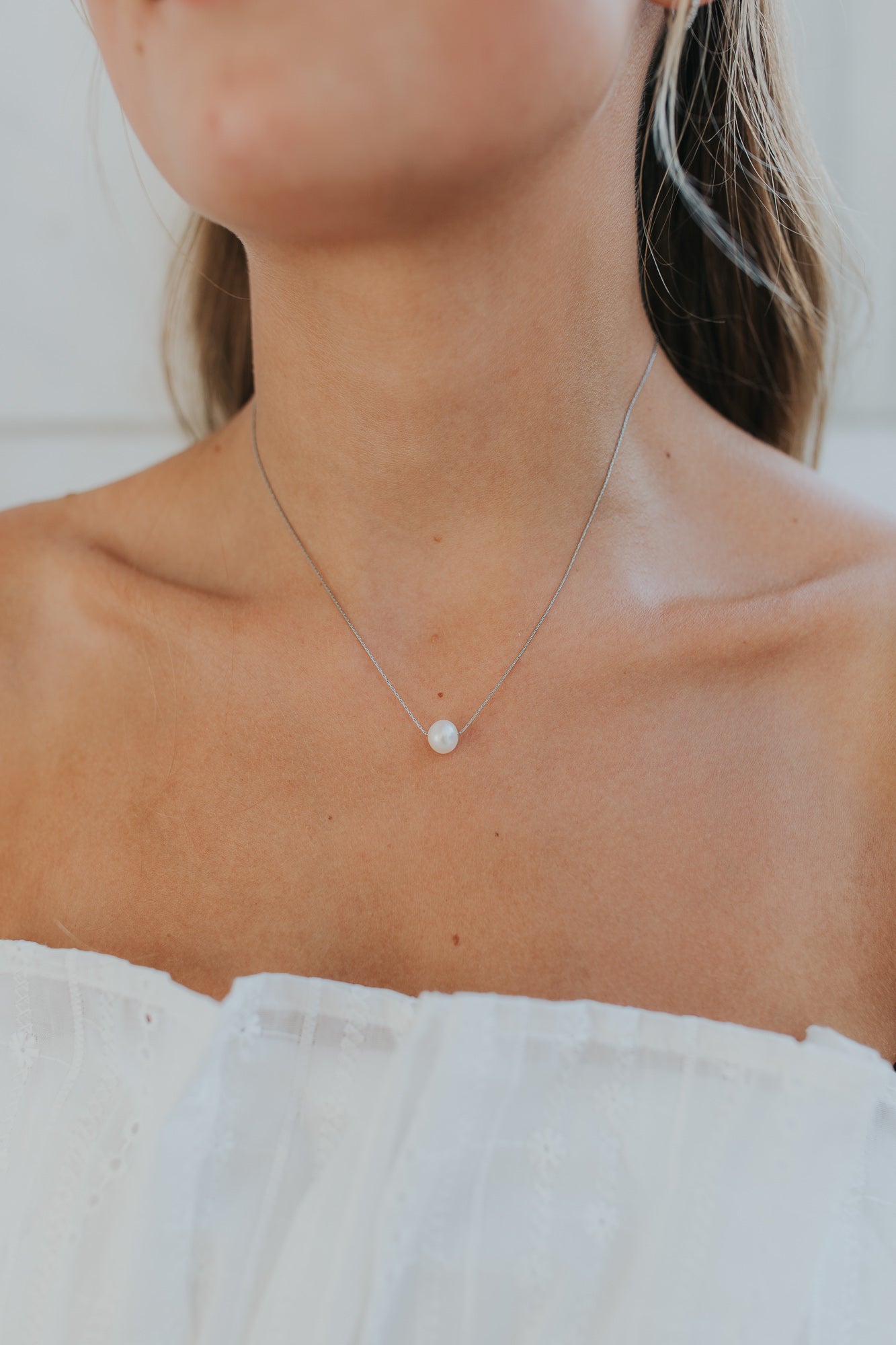 The June Necklace in Silver