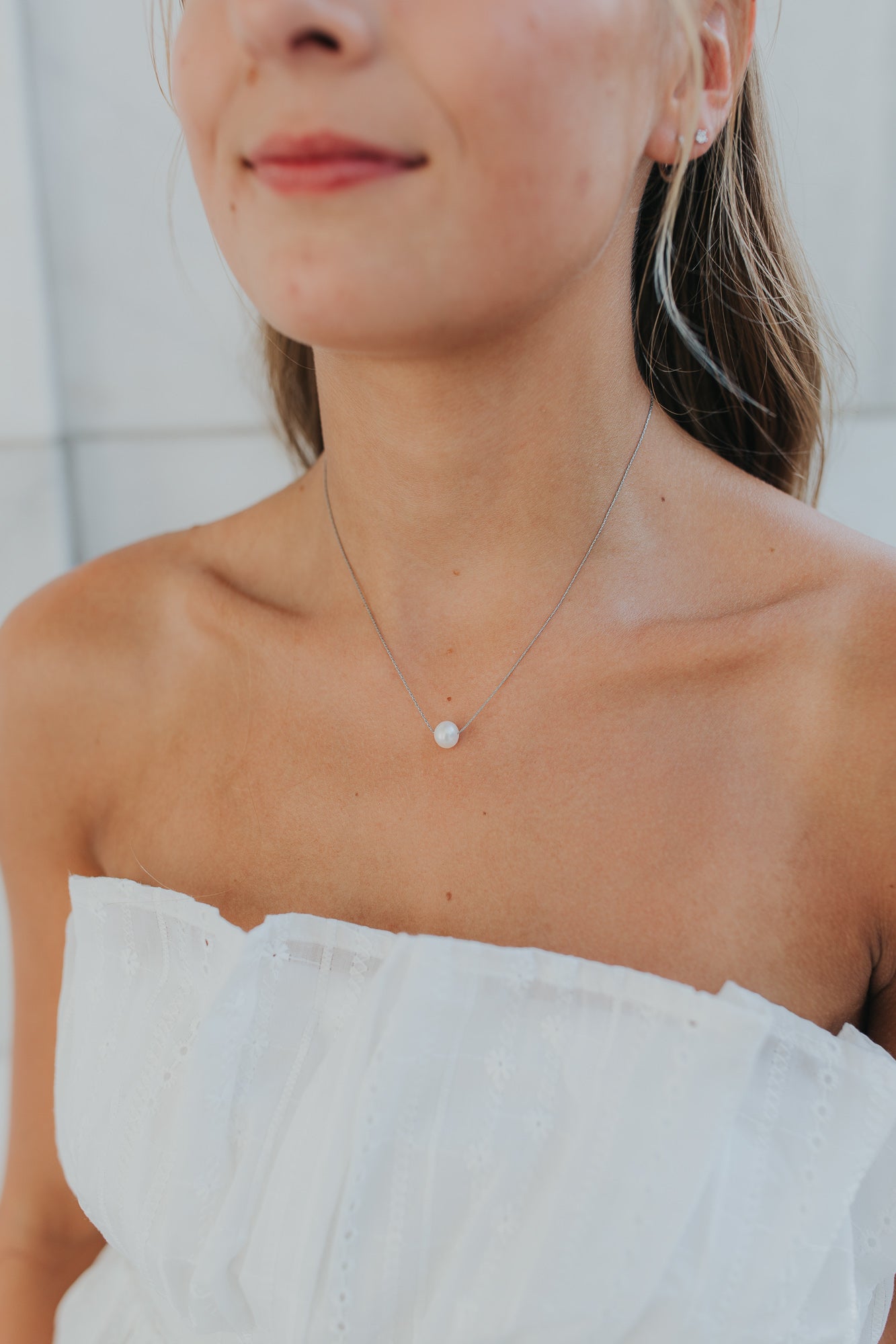The June Necklace in Silver