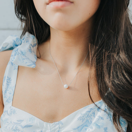 The June Necklace in Silver