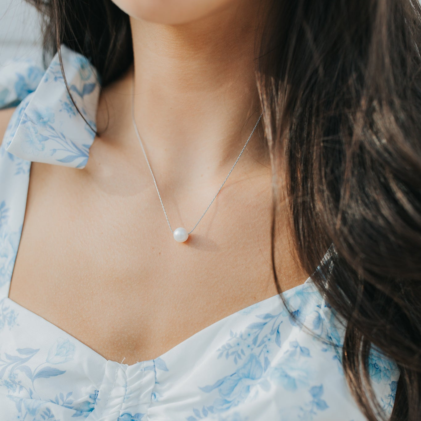 The June Necklace in Silver