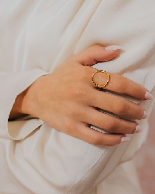 The Molly Circle Ring