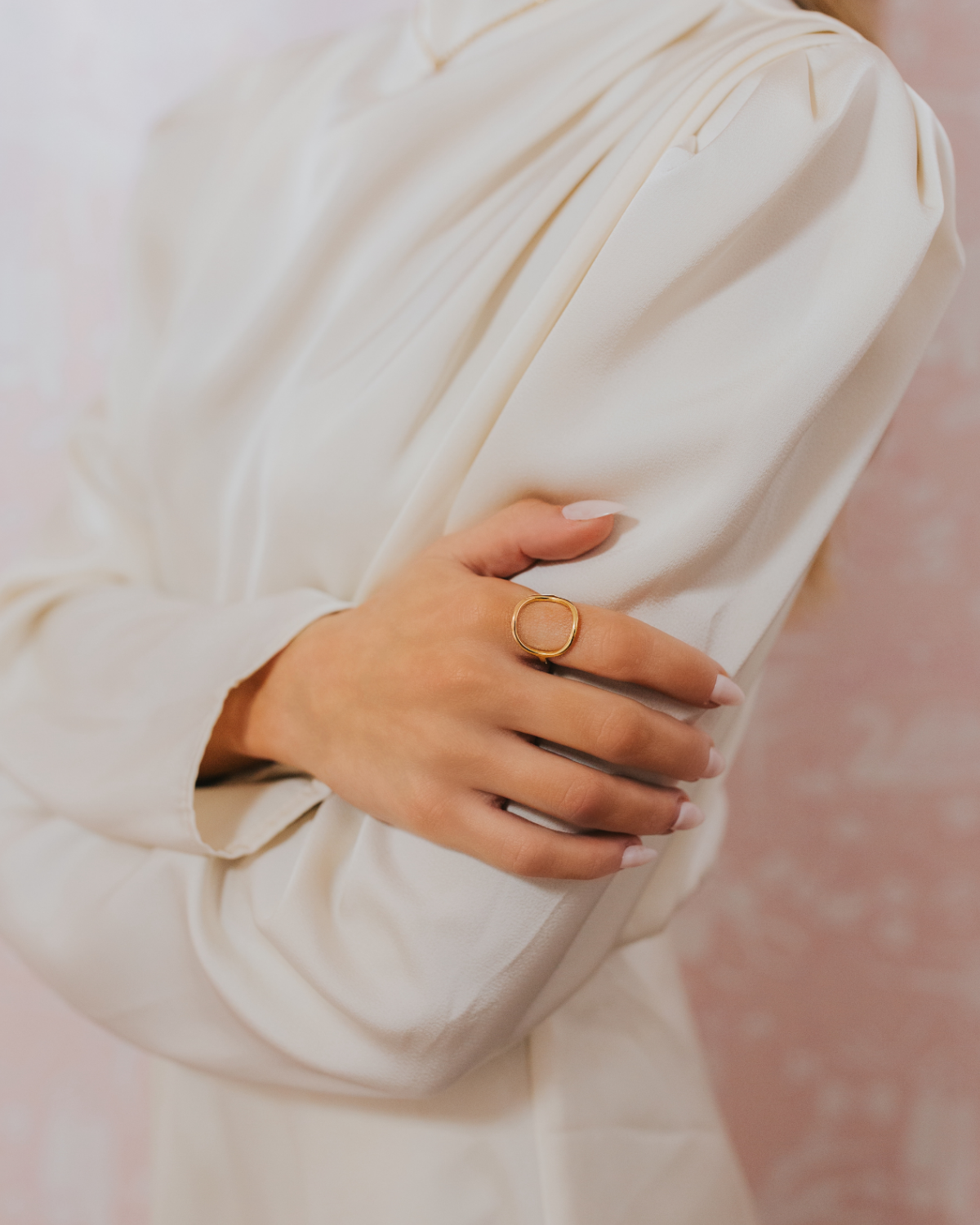 The Molly Circle Ring