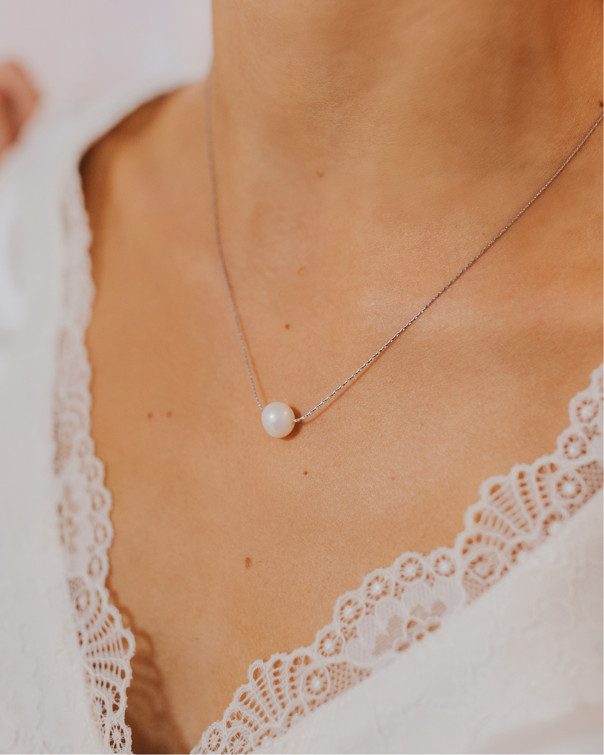 The June Necklace in Silver