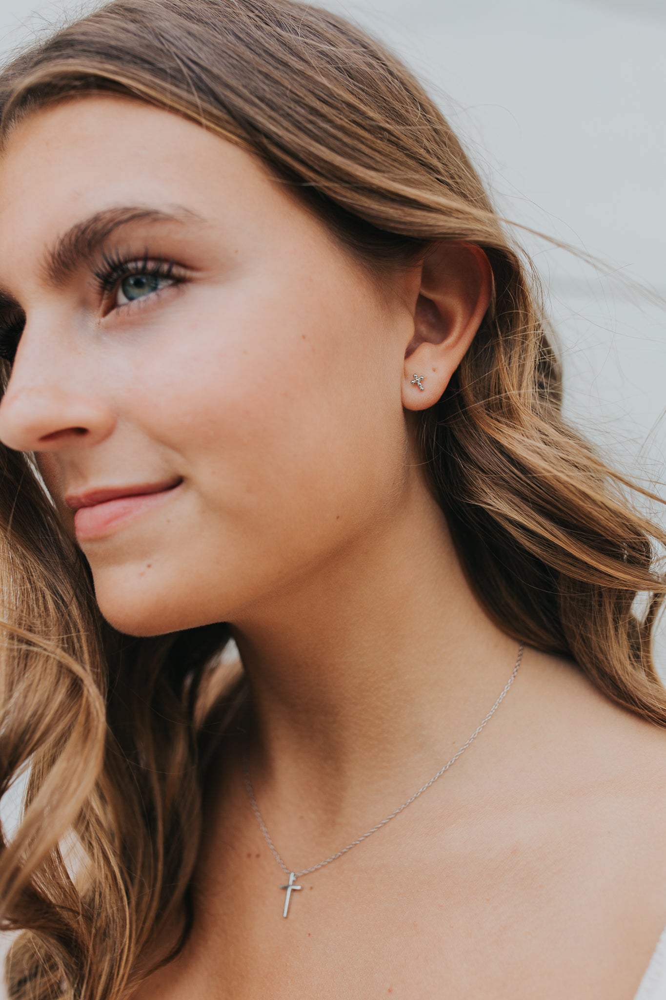 The Cross Necklace in Silver