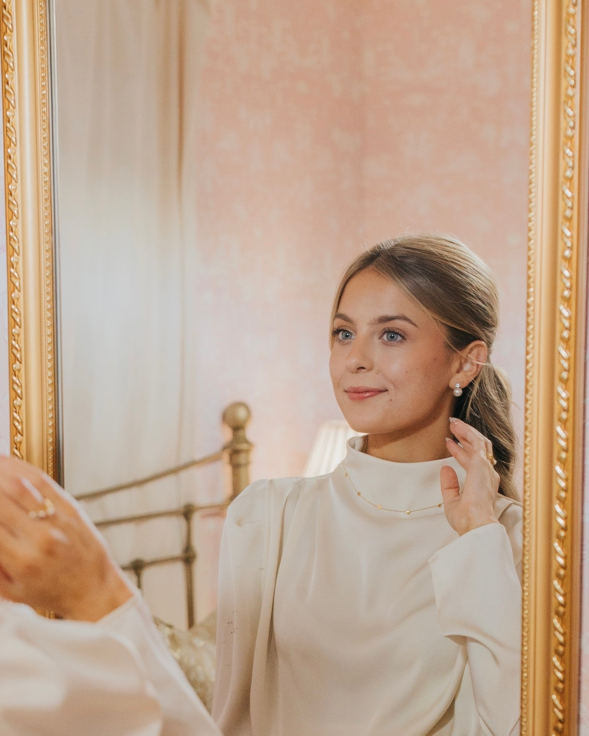 The Molly Pearl Studs in Silver