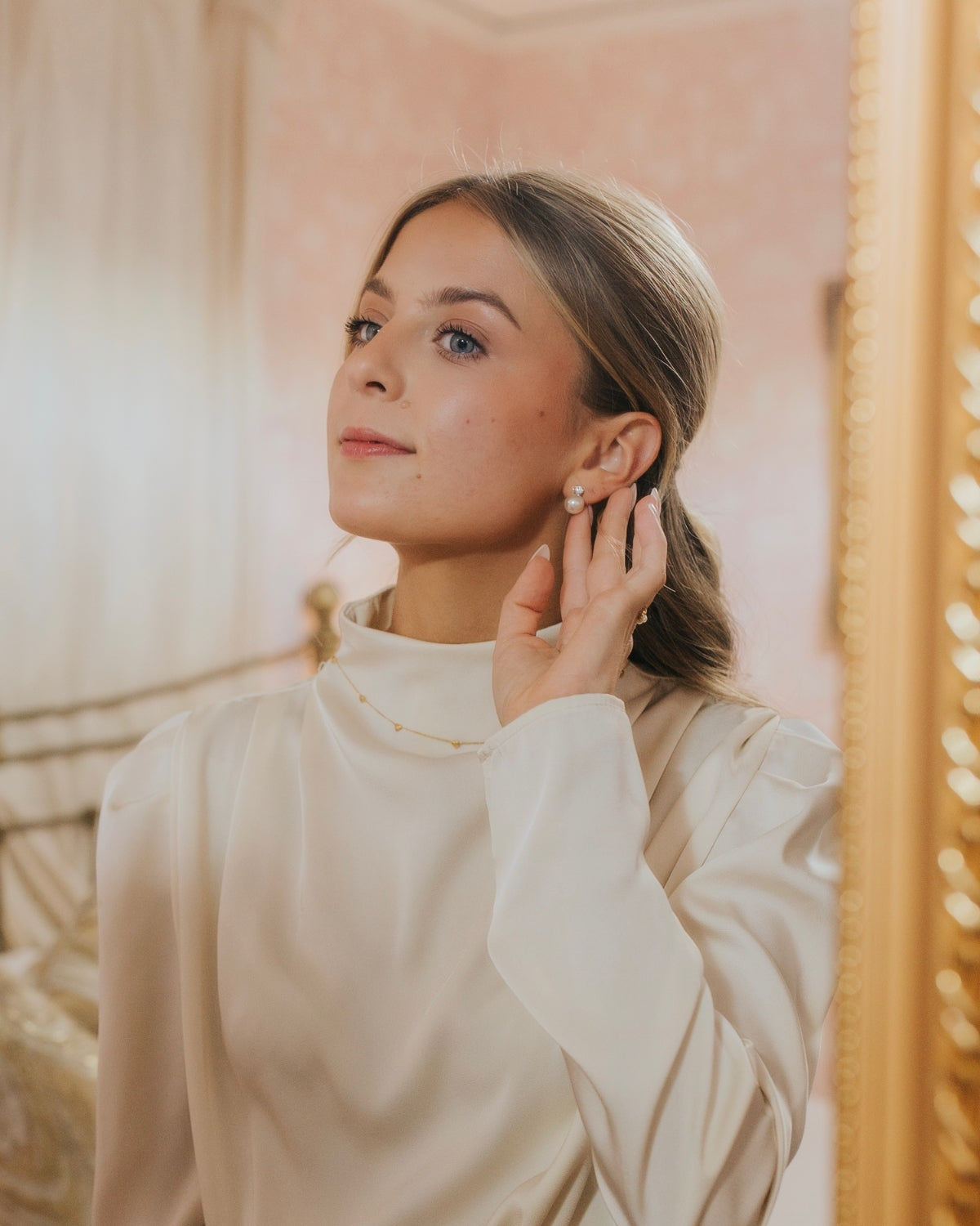 The Molly Pearl Studs in Silver