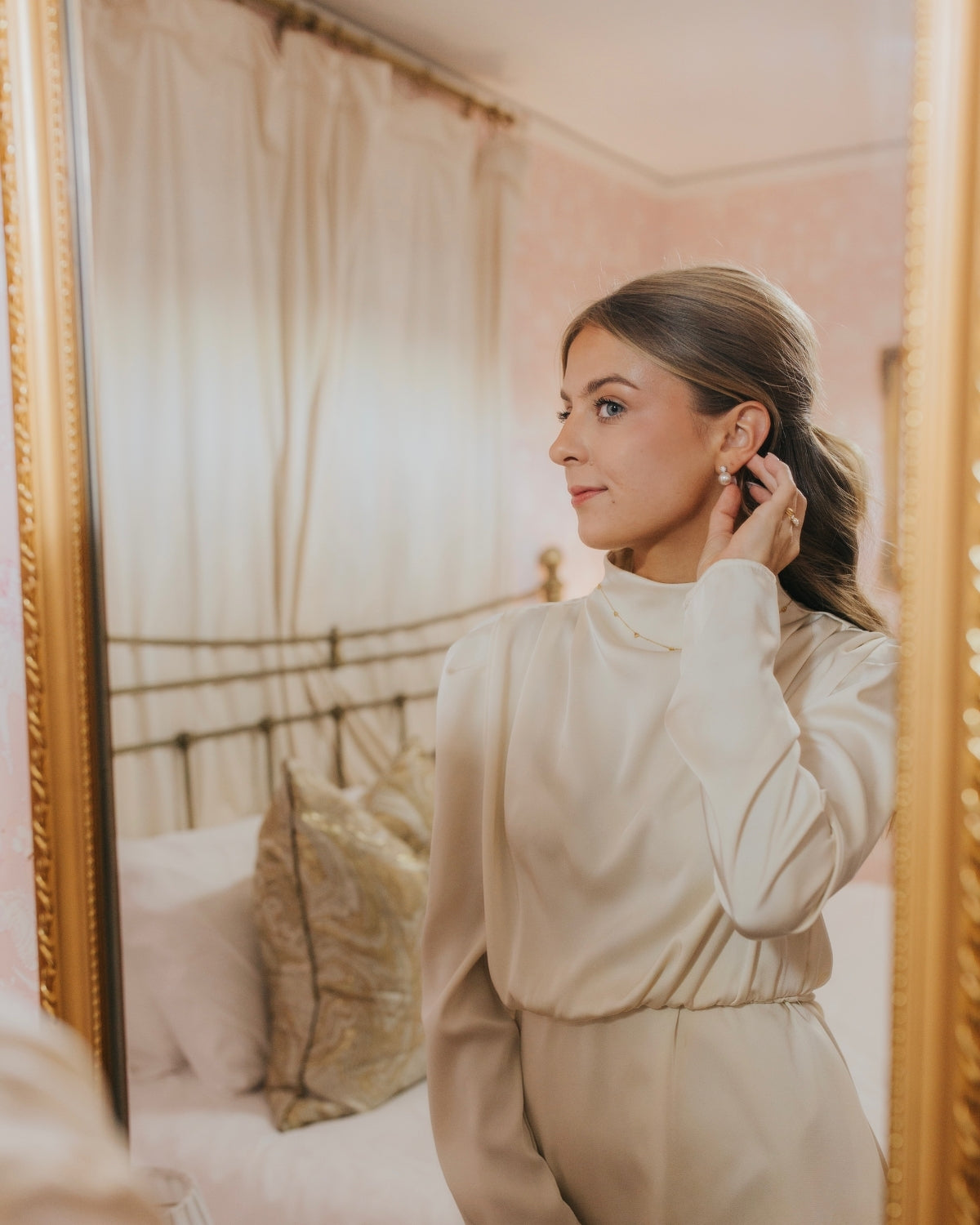 The Molly Pearl Studs in Silver