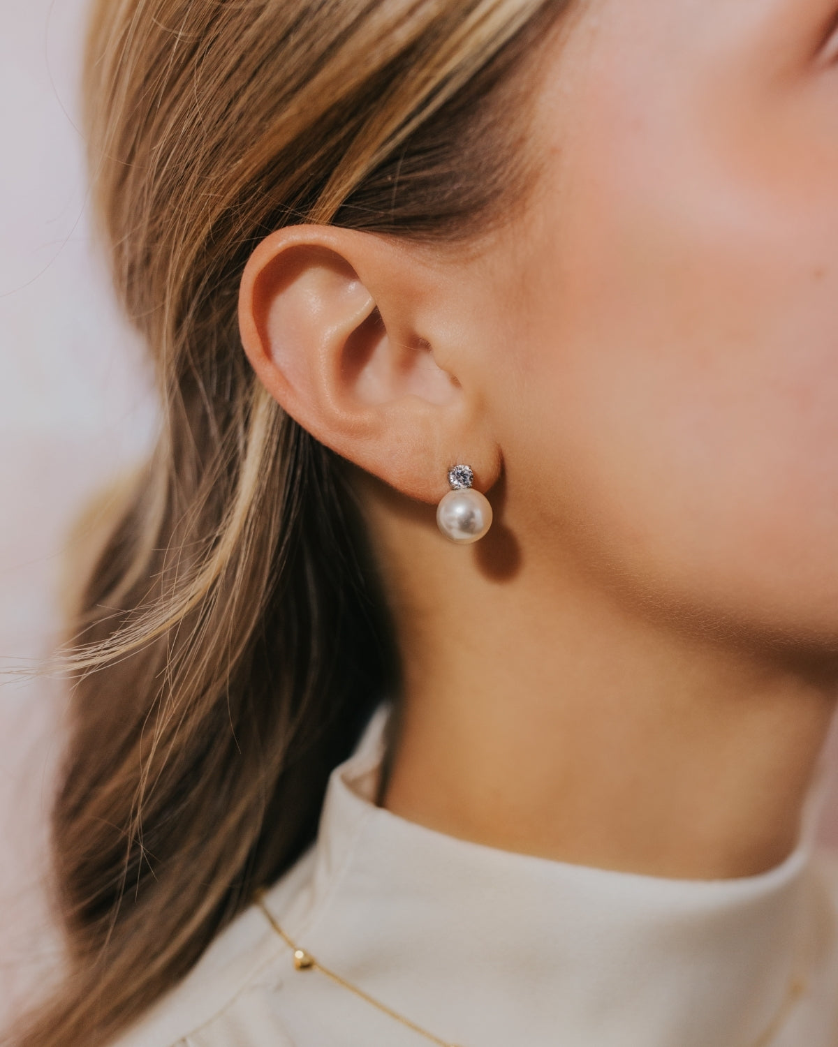The Molly Pearl Studs in Silver